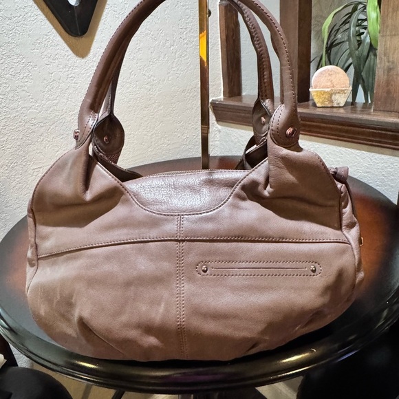 B. Makowsky Brown Leather Shoulder Bag with Slouchy Silhouette - Picture 2 of 12